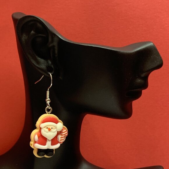 Santa Earring, Candy Cane Earring, Christmas Earring, Holiday Earring, Gift Idea - Picture 4 of 4